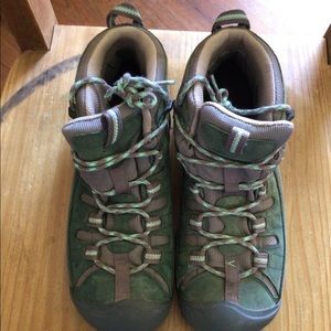 Keen hiking boots